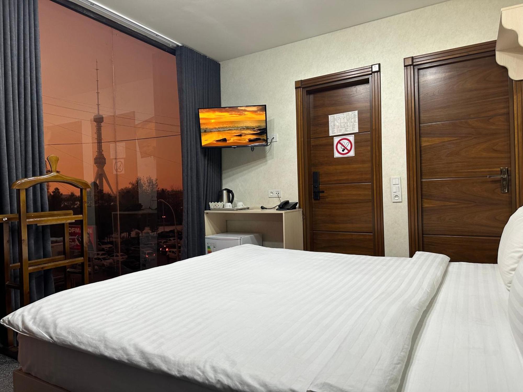 Friday Hotel ทาชเคนต์ ภายนอก รูปภาพ